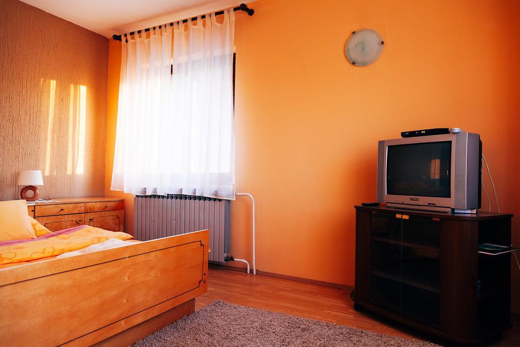 Apartmani Maraton Вуковар Екстер'єр фото