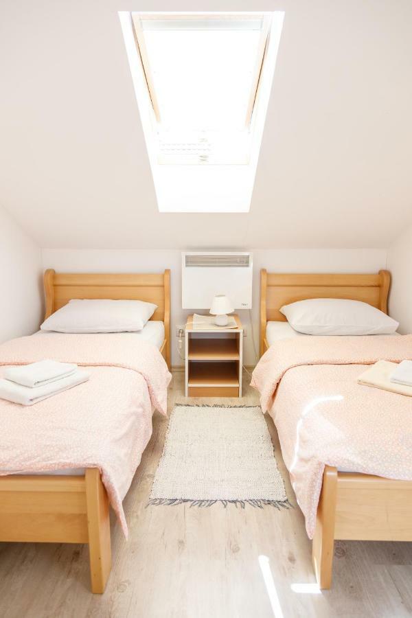 Apartmani Maraton Вуковар Екстер'єр фото
