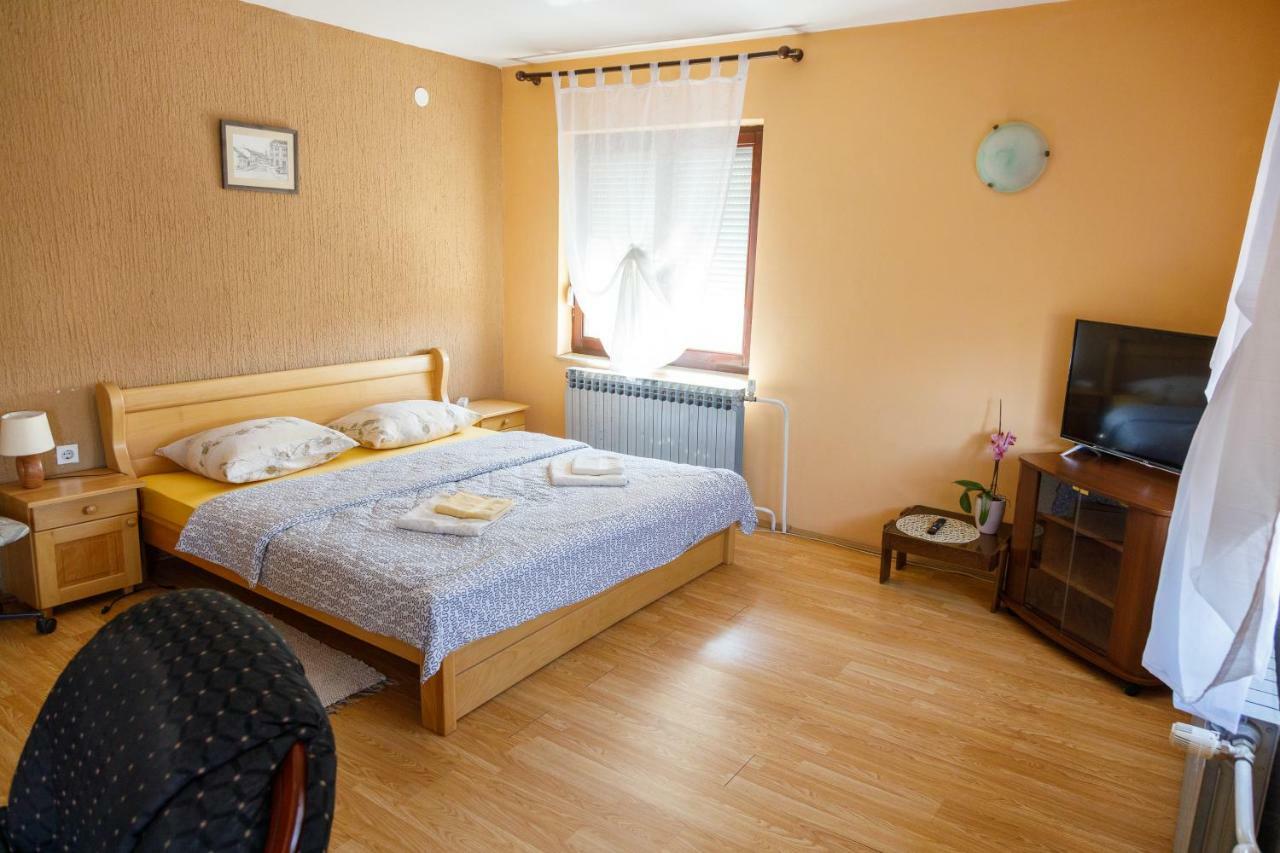 Apartmani Maraton Вуковар Екстер'єр фото