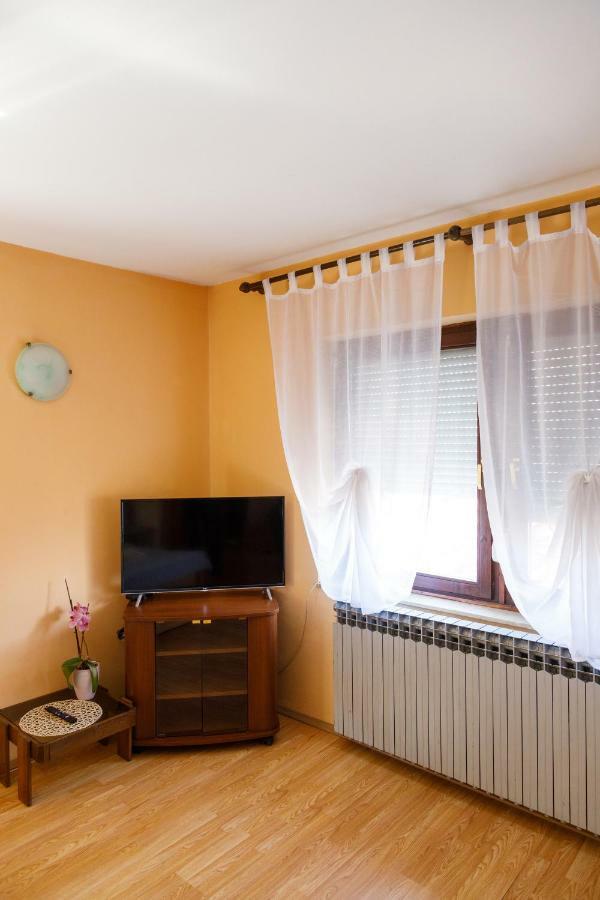 Apartmani Maraton Вуковар Екстер'єр фото